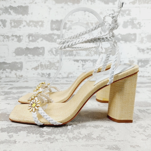 SCHUTZ Shoes - NEW Schutz Hina White Cream Flowers Square Toe Block Heel Strappy Sandals W829